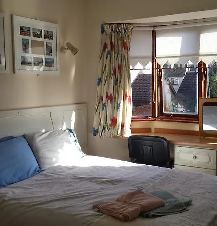 Robinsnest Short Hostel