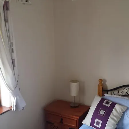 Hostel Robinsnest Short *